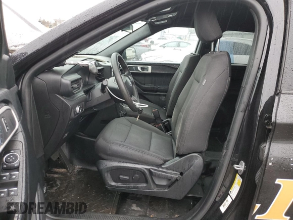 2022 Ford Police Interceptor Utility z VIN 1FM5K8AW3NNA11503, wystawiony jako Copart lot #48312055 z przebiegiem 22 219 mil mil oraz Szkody całkowita. Historia ofert i sprzedaży dostępna na DreamBid. Obrazek 7.