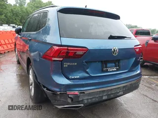 2018 Volkswagen Tiguan SEL with VIN 3VV2B7AX4JM019965, listed as a IAAI auction lot 42395783 with 107,822 mi miles and . Bid and sale history available at DreamBid. Image 6.