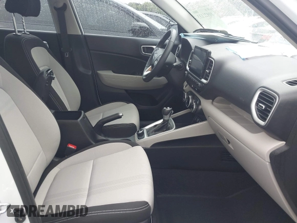 2024 Hyundai Venue SEL with VIN KMHRC8A37RU315319, listed as a IAAI auction lot 41922133 with 5,934 mi miles and . Bid and sale history available at DreamBid. Image 5.