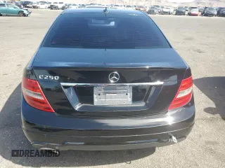 2013 Mercedes-Benz C 250 Sport с VIN WDDGF4HB9DA742932, выставлен на аукционе Copart как лот 63930105 с пробегом 177 550 миль миль и Чистый • Clean title. История ставок и продаж доступна на DreamBid. Изображение 6.