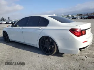 2014 BMW 7 Series 750i с VIN WBAYA8C53ED499850, выставлен на аукционе Copart как лот 43049625 с пробегом 85 780 миль миль и Списание • Salvage title. История ставок и продаж доступна на DreamBid. Изображение 2.