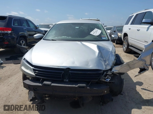 2012 Volkswagen Jetta SE with VIN 3VWBP7AJXCM340937, listed as a IAAI auction lot 42526373 with 157,113 mi miles and . Bid and sale history available at DreamBid. Image 11.