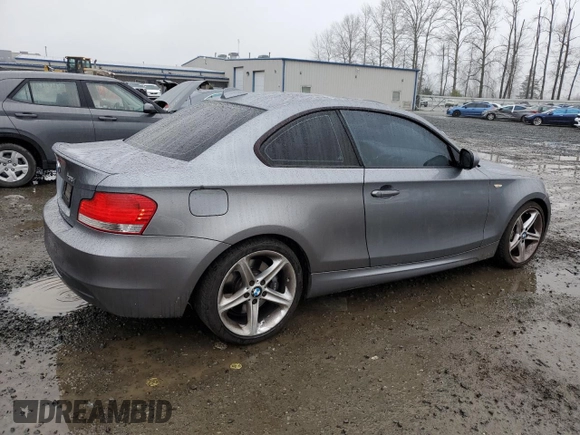 2010 BMW 1 Series 135i with VIN WBAUC7C53AVK96433, listed as a Copart auction lot 86206304 with 48,553 mi miles and Salvage Title. Bid and sale history available at DreamBid. Image 3.