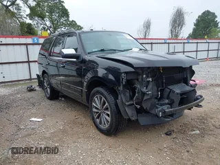 2017 Lincoln Navigator Select z VIN 5LMJJ2HT6HEL01424, wystawiony jako IAAI lot #41908737 z przebiegiem 87 287 mil mil oraz . Historia ofert i sprzedaży dostępna na DreamBid. Obrazek 1.