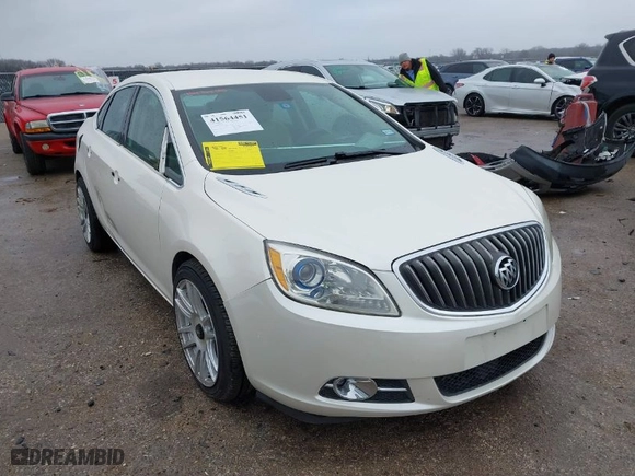 2013 Buick Verano with VIN 1G4PP5SK8D4191117, listed as a IAAI auction lot 41564451 with 177,325 mi miles. Bid and sale history available at carsss.com. Image 1.