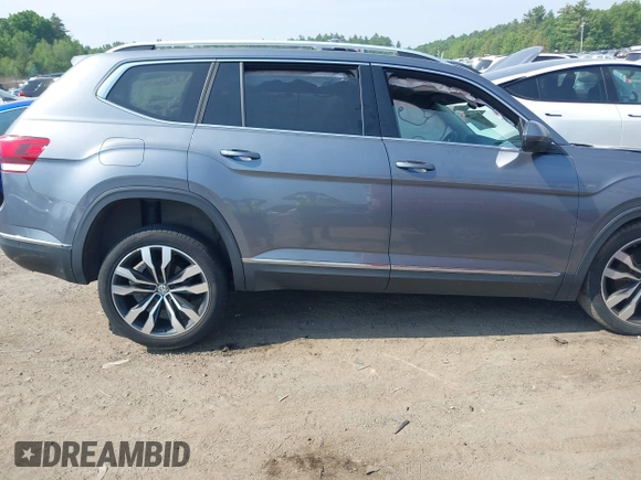 2019 Volkswagen Atlas SEL Premium с VIN 1V2NR2CA5KC605594, выставлен на аукционе IAAI как лот 42335436 с пробегом 73 122 миль миль и . История ставок и продаж доступна на DreamBid. Изображение 12.
