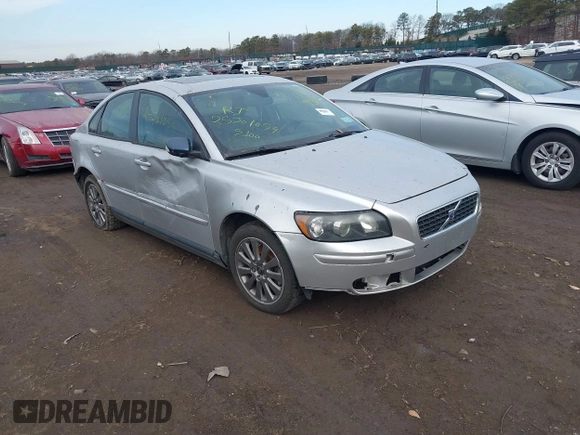 2004 Volvo S40 z VIN YV1MS382542026892, wystawiony jako IAAI lot #41461858 z przebiegiem Nie podano mil oraz . Historia ofert i sprzedaży dostępna na DreamBid. Obrazek 1.