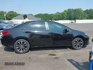 2019 Toyota Corolla L z VIN 5YFBURHE3KP906802, wystawiony jako IAAI lot #42424303 z przebiegiem 136 385 mil mil oraz . Historia ofert i sprzedaży dostępna na DreamBid. Obrazek 13.