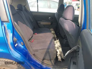 2007 Nissan Versa S z VIN 3N1BC13E87L367967, wystawiony jako IAAI lot #42412791 z przebiegiem 239 800 mil mil oraz . Historia ofert i sprzedaży dostępna na DreamBid. Obrazek 8.