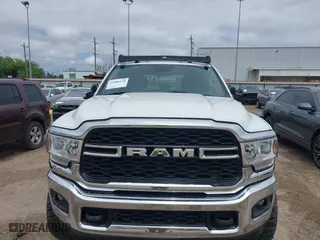 2019 Ram 2500 Big Horn with VIN 3C6UR5DL7KG587151, listed as a IAAI auction lot 42086628 with 137,868 mi miles. Bid and sale history available at carsss.com. Image 6.