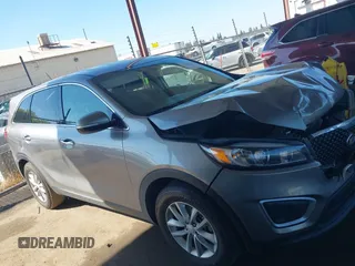 2018 Kia Sorento L z VIN 5XYPG4A39JG339992, wystawiony jako IAAI lot #41862512 z przebiegiem 119 430 mil mil oraz . Historia ofert i sprzedaży dostępna na DreamBid. Obrazek 14.