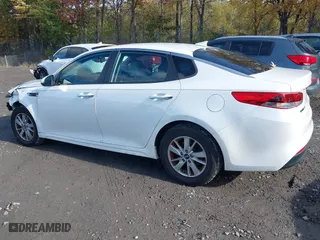 2016 Kia Optima LX with VIN KNAGT4L39G5098281, listed as a IAAI auction lot 40614976 with 99,914 mi miles. Bid and sale history available at carsss.com. Image 3.