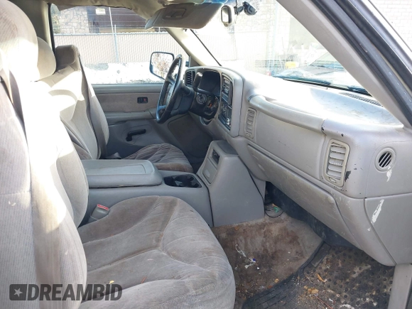 2000 GMC Sierra 1500 SLT with VIN 1GTEC19T6YZ167647, listed as a IAAI auction lot 41097210 with Not Provided miles and . Bid and sale history available at carsss.com. Image 5.
