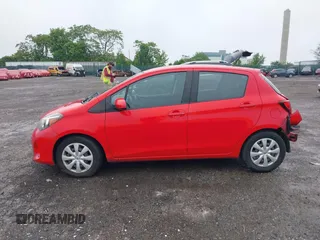 2016 Toyota Yaris L z VIN VNKKTUD3XGA061900, wystawiony jako IAAI lot #42257692 z przebiegiem 120 132 mil mil oraz . Historia ofert i sprzedaży dostępna na DreamBid. Obrazek 14.
