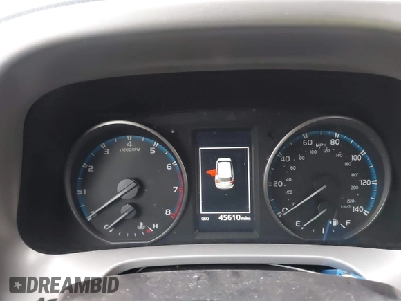 2018 Toyota RAV4 XLE with VIN 2T3WFREV7JW481136, listed as a IAAI auction lot 41545502 with 45,610 mi miles. Bid and sale history available at carsss.com. Image 7.