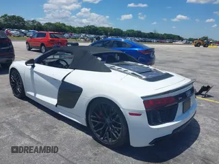 2017 Audi R8 z VIN WUAVACFX0H7903232, wystawiony jako IAAI lot #42247728 z przebiegiem 74 755 mil mil oraz . Historia ofert i sprzedaży dostępna na DreamBid. Obrazek 3.