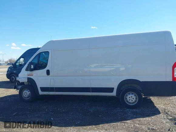 2021 Ram ProMaster Cargo with VIN 3C6MRVJG0ME520526, listed as a IAAI auction lot 41794411 with 35,356 mi miles and . Bid and sale history available at carsss.com. Image 15.