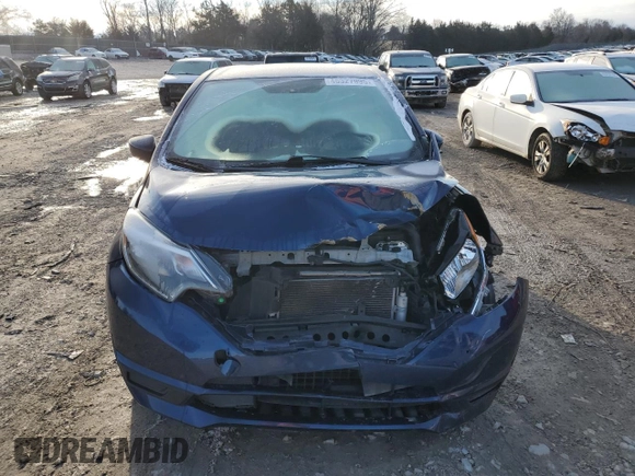 2018 Nissan Note SV z VIN 3N1CE2CP3JL361376, wystawiony jako Copart lot #45327995 z przebiegiem 115 907 mil mil oraz Szkoda całkowita • Salvage title. Historia ofert i sprzedaży dostępna na DreamBid. Obrazek 5.