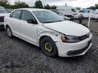 2013 Volkswagen Jetta SE with VIN 3VWDP7AJ8DM277587, listed as a Copart auction lot 58093815 with 136,608 mi miles and Salvage title. Bid and sale history available at DreamBid. Image 4.