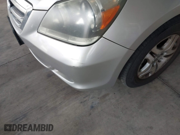 2005 Honda Odyssey EX-L with VIN 5FNRL38615B026205, listed as a IAAI auction lot 42128729 with 172,260 mi miles. Bid and sale history available at carsss.com. Image 13.