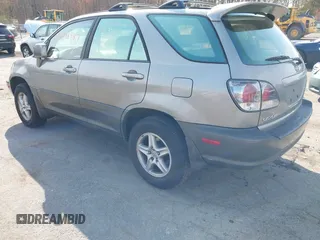 2003 Lexus RX 300 with VIN JTJHF10U330297793, listed as a IAAI auction lot 42088947 with 189,810 mi miles. Bid and sale history available at carsss.com. Image 3.