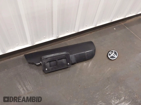 2019 Toyota Tacoma SR with VIN 5TFCZ5AN7KX167511, listed as a IAAI auction lot 42360585 with 65,213 mi miles and . Bid and sale history available at DreamBid. Image 12.