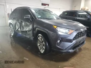 2019 Toyota RAV4 XLE Premium with VIN JTMA1RFV9KD016329, listed as a Copart auction lot 49913115 with 60,424 mi miles and Salvage Title. Bid and sale history available at carsss.com. Image 4.