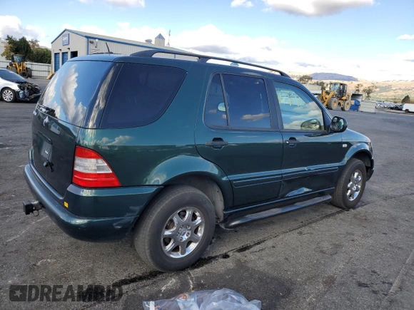2000 Mercedes-Benz M-Class with VIN 4JGAB54E1YA194220, listed as a Copart auction lot 78433324 with 125,405 mi miles and Salvage Title. Bid and sale history available at carsss.com. Image 3.