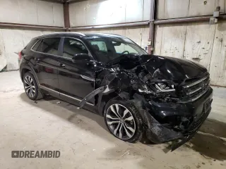 2020 Volkswagen Atlas SEL R-Line with VIN 1V2RE2CA7LC215675, listed as a Copart auction lot 82882393 with 61,021 mi miles and . Bid and sale history available at DreamBid. Image 4.