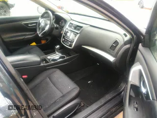 2018 Nissan Altima 2.5 S with VIN 1N4AL3AP4JC215542, listed as a IAAI auction lot 38375351 with 104,555 mi miles. Bid and sale history available at carsss.com. Image 5.