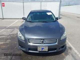 2013 Nissan Maxima SV z VIN 1N4AA5AP2DC831021, wystawiony jako IAAI lot #42255349 z przebiegiem 143 373 mil mil oraz . Historia ofert i sprzedaży dostępna na DreamBid. Obrazek 12.