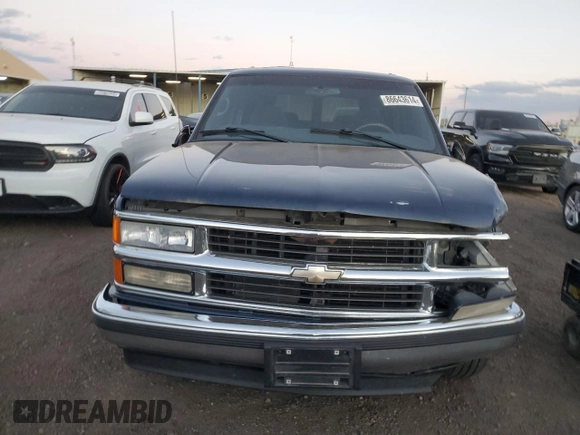 1998 Chevrolet Suburban with VIN 1GNEC16R5WJ304914, listed as a Copart auction lot 86643614 with 97,092 mi miles and Salvage Title. Bid and sale history available at carsss.com. Image 5.