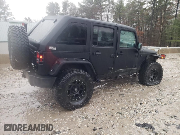 2017 Jeep Wrangler Unlimited Rubicon Recon z VIN 1C4HJWFG8HL581524, wystawiony jako Copart lot #81304384 z przebiegiem 53 287 mil mil oraz Szkoda całkowita • Salvage title. Historia ofert i sprzedaży dostępna na DreamBid. Obrazek 3.
