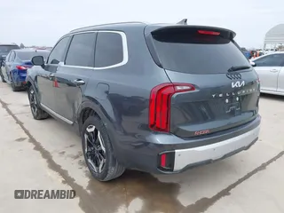 2024 Kia Telluride S with VIN 5XYP64GC1RG526939, listed as a IAAI auction lot 41619752 with 6,042 mi miles and . Bid and sale history available at carsss.com. Image 3.