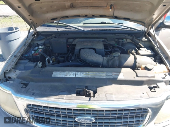 1998 Ford Expedition XLT with VIN 1FMRU17L8WLB82843, listed as a IAAI auction lot 42176011 with 185,756 mi miles and . Bid and sale history available at DreamBid. Image 10.