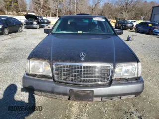 1993 Mercedes-Benz 400 z VIN WDBGA43E5PA107736, wystawiony jako Copart lot #87721115 z przebiegiem 192 418 mil mil oraz Tytuł czysty. Historia ofert i sprzedaży dostępna na DreamBid. Obrazek 5.