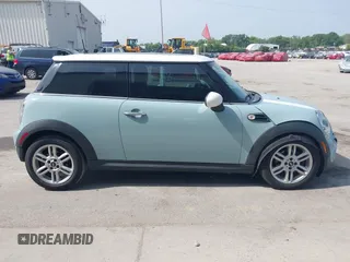 2013 MINI Hardtop with VIN WMWSU3C51DT372387, listed as a IAAI auction lot 42514124 with 100,560 mi miles and . Bid and sale history available at DreamBid. Image 14.