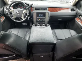 2009 GMC Yukon SLE w/3SA with VIN 1GKFC23C39J100821, listed as a Copart auction lot 72086384 with 171,784 mi miles and Salvage Title. Bid and sale history available at carsss.com. Image 8.