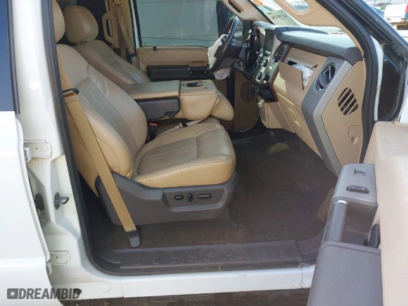 2015 Ford Super Duty F-250 SRW Lariat with VIN 1FT7W2BTXFEA32630, listed as a IAAI auction lot 41190496 with 204,328 mi miles. Bid and sale history available at carsss.com. Image 5.