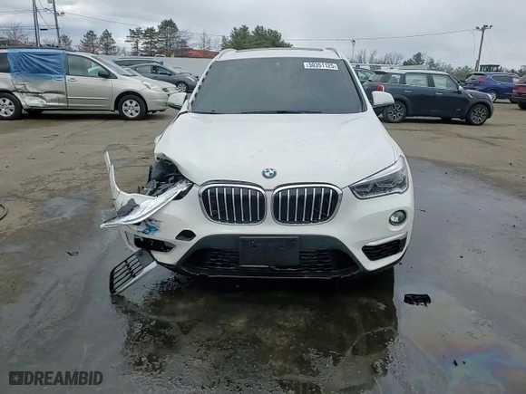 2017 BMW X1 xDrive28i with VIN WBXHT3C31H5F85452, listed as a Copart auction lot 50351125 with 61,954 mi miles and Salvage Title. Bid and sale history available at carsss.com. Image 14.