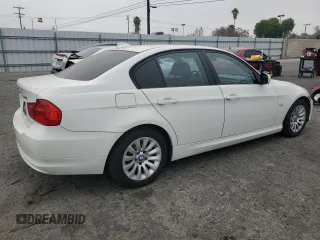 2009 BMW 3 Series 328i with VIN WBAPH535X9A437259, listed as a Copart auction lot 52647055 with 97,704 mi miles and Salvage title. Bid and sale history available at DreamBid. Image 3.