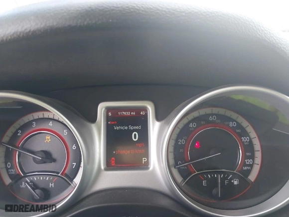 2014 Dodge Journey Limited with VIN 3C4PDCDG8ET142487, listed as a IAAI auction lot 41883362 with 117,632 mi miles. Bid and sale history available at carsss.com. Image 7.