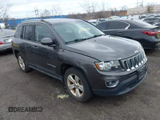 2015 Jeep Compass Latitude with VIN 1C4NJDEB9FD105996, listed as a IAAI auction lot 41729501 with 147,954 mi miles. Bid and sale history available at carsss.com. Image 1.