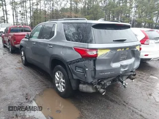 2019 Chevrolet Traverse LT Cloth with VIN 1GNEVGKW9KJ106775, listed as a IAAI auction lot 41223117 with 61,283 mi miles. Bid and sale history available at carsss.com. Image 3.