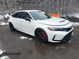 2024 Honda Civic Type R z VIN JHMFL5G44RX004739, wystawiony jako IAAI lot #41526695 z przebiegiem 3 058 mil mil oraz . Historia ofert i sprzedaży dostępna na DreamBid. Obrazek 1.