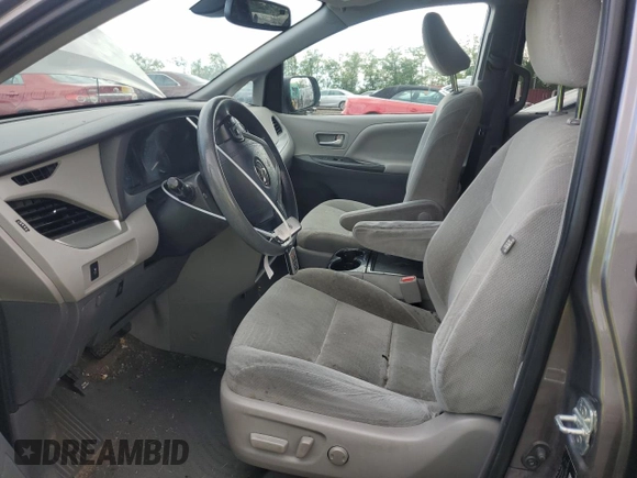 2020 Toyota Sienna LE Auto Access Seat with VIN 5TDKZ3DC3LS041096, listed as a Copart auction lot 55916635 with 82,780 mi miles and Salvage title. Bid and sale history available at DreamBid. Image 7.
