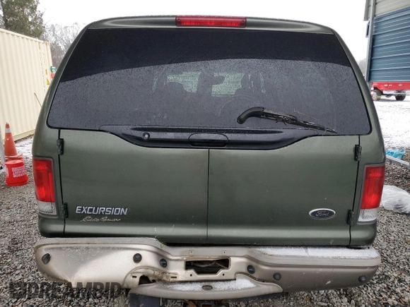 2003 Ford Excursion z VIN 1FMNU44S03ED68257, wystawiony jako Copart lot #88008655 z przebiegiem 242 751 mil mil oraz Czysty tytuł • Clean title. Historia ofert i sprzedaży dostępna na DreamBid. Obrazek 6.