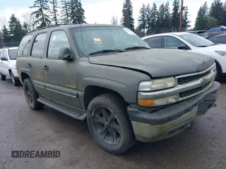2001 Chevrolet Tahoe LS with VIN 1GNEK13T21J286934, listed as a IAAI auction lot 41850005 with 147,542 mi miles. Bid and sale history available at carsss.com. Image 1.