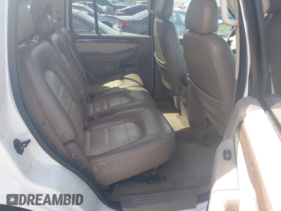 2003 Ford Explorer Eddie Bauer z VIN 1FMZU74K13UC38755, wystawiony jako IAAI lot #42238569 z przebiegiem 216 081 mil mil oraz . Historia ofert i sprzedaży dostępna na DreamBid. Obrazek 8.