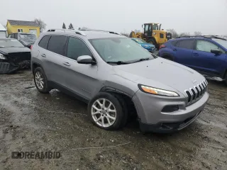 2018 Jeep Cherokee Latitude with VIN 1C4PJLCB3JD611984, listed as a Copart auction lot 43281375 with 145,126 mi miles and Salvage Title. Bid and sale history available at carsss.com. Image 4.